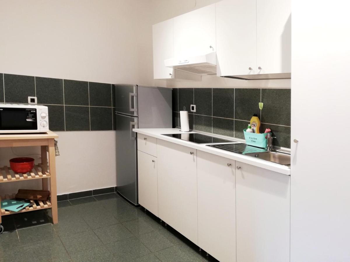 City Center Apartment Умаг Экстерьер фото